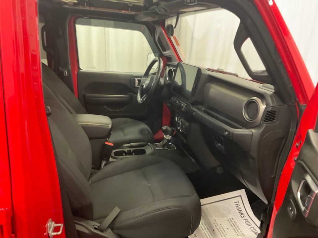 Used 2021 Jeep Gladiator Sport AWD/4WD image 27