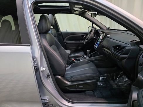 Used 2025 Subaru Forester Touring image 32