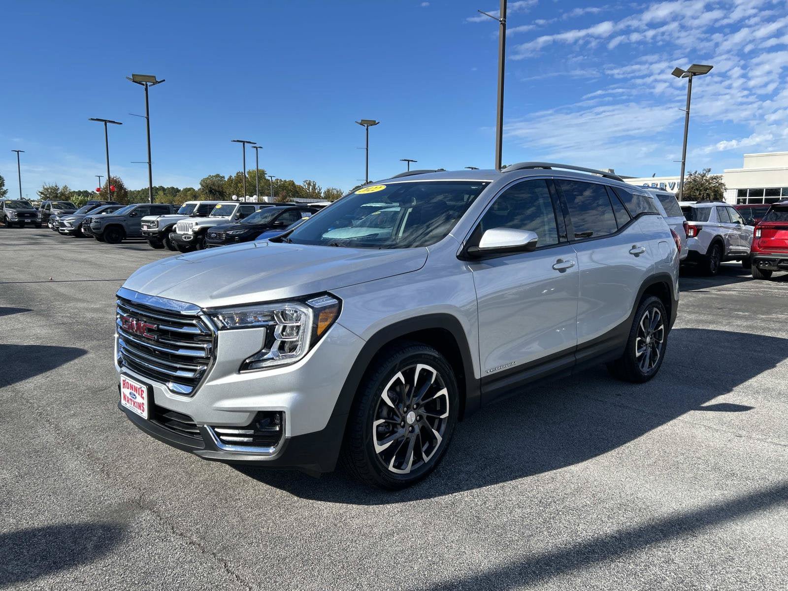 Used 2022 GMC Terrain SLT FWD image 9