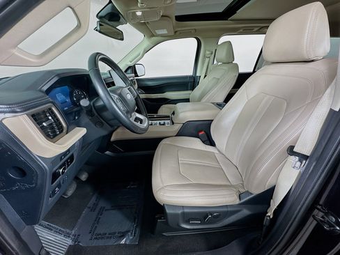 Used 2024 Ford Expedition Limited AWD/4WD image 12