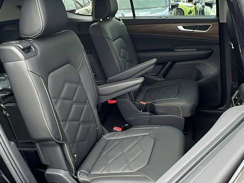 New 2026 Volkswagen Atlas SE image 14