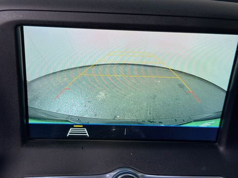 Used 2019 Chevrolet Camaro LT image 19