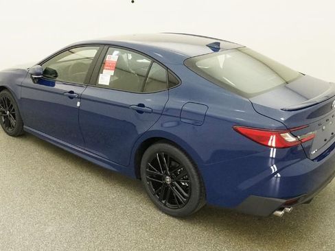 New 2026 Toyota Camry SE image 2