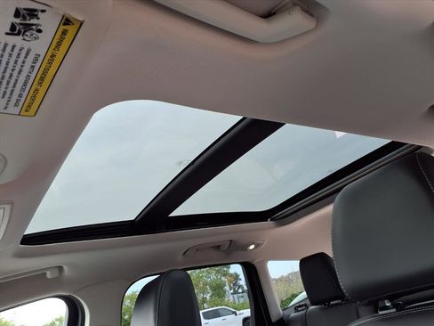 Used 2015 Ford Escape Titanium image 25