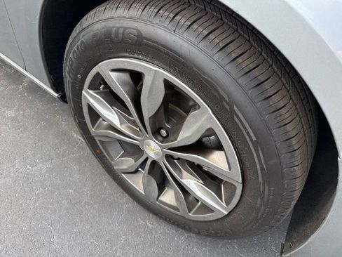 Used 2024 Chevrolet Malibu LT image 9