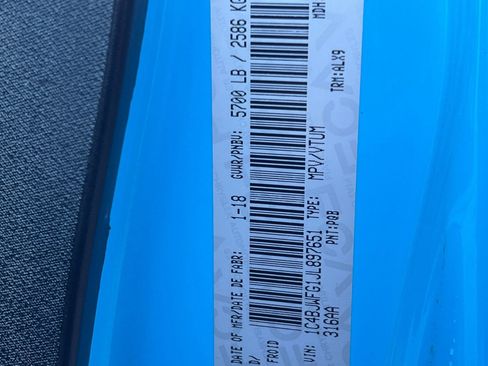 Used 2018 Jeep Wrangler Unlimited Rubicon w/ Cold Weather Group image 28