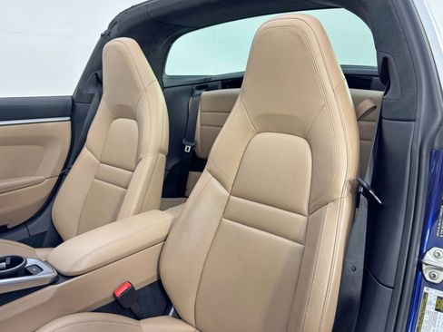 Used 2022 Porsche 911 Targa 4S w/ Premium Package image 41