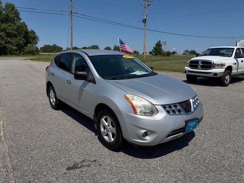 Used 2012 Nissan Rogue S w/ Special Edition Pkg FWD image 2