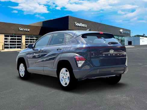 New 2026 Hyundai Kona SE image 5