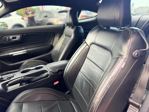 Used 2020 Ford Mustang GT Premium w/ GT Performance Package RWD image 19