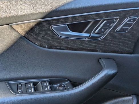 Used 2020 Audi Q8 Premium w/ Black Optic Package image 19