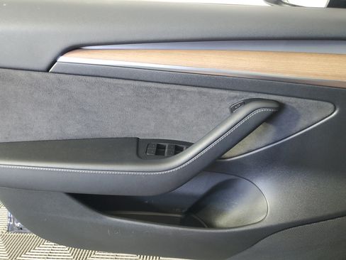 Used 2021 Tesla Model 3 Long Range AWD/4WD image 23