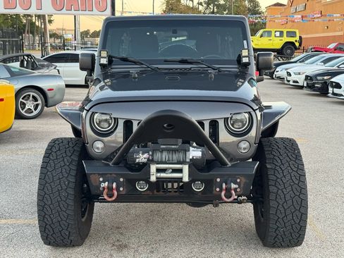 Used 2017 Jeep Wrangler Unlimited Sport w/ Connectivity Group image 4