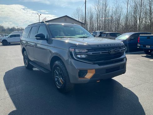 New 2026 Ford Expedition Tremor image 3