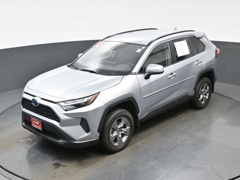 Used 2024 Toyota RAV4 XLE image 36