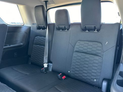 Used 2025 Nissan Pathfinder SV AWD/4WD image 16