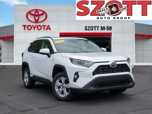 Used 2021 Toyota RAV4 XLE w/ Convenience Package AWD/4WD image 1