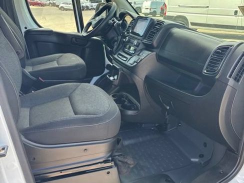Used 2023 RAM ProMaster 2500 FWD image 10