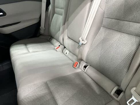 Used 2025 Nissan Rogue SV image 11