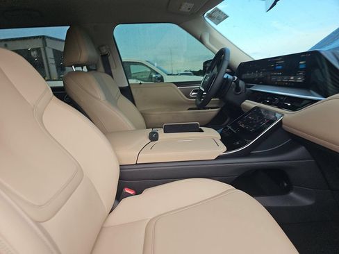 Certified 2025 INFINITI QX80 Pure RWD image 13