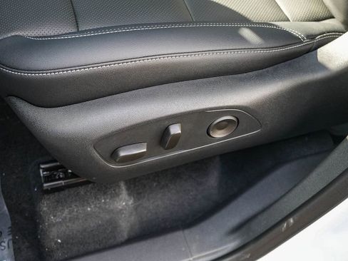 New 2026 Chevrolet Traverse LT w/ Sun and Wheel Package image 22