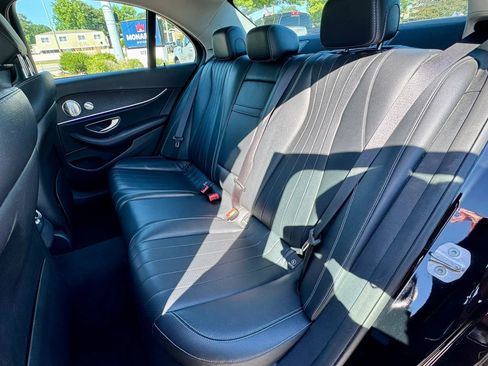 Used 2017 Mercedes-Benz E 300 image 10