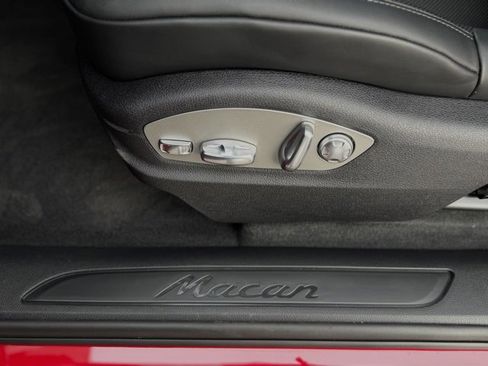 New 2026 Porsche Macan image 16