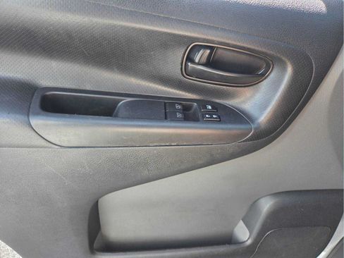 Used 2015 Nissan NV200 FWD image 25