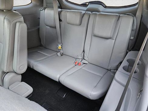 Used 2017 Toyota Highlander XLE image 19