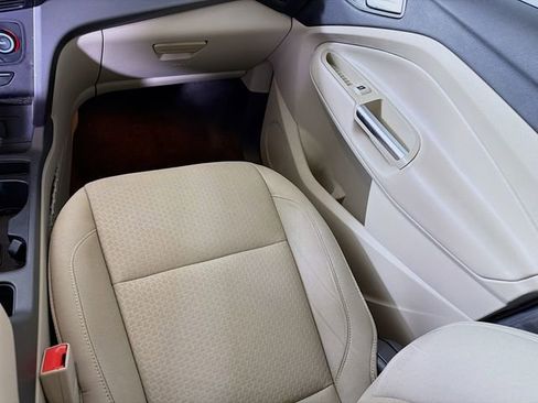 Used 2018 Ford Escape SE image 24