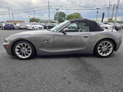 Used 2005 BMW Z4 2.5i image 6