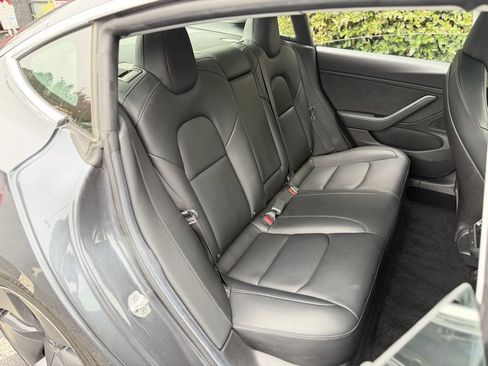 Used 2019 Tesla Model 3 Long Range image 39