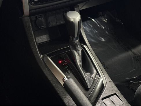 Used 2019 Toyota Corolla LE FWD image 20