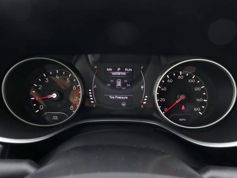 Used 2019 Jeep Compass Altitude image 9