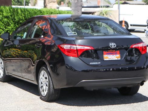 Used 2019 Toyota Corolla LE w/ Carpet Mat Package (TMS) FWD image 6