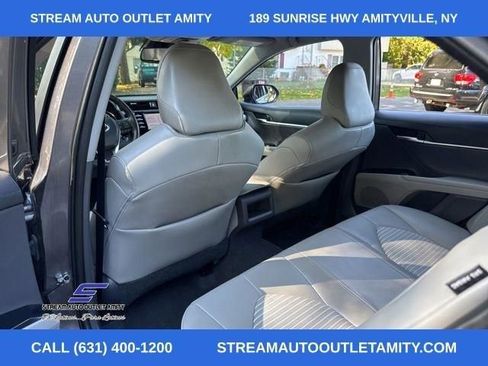 Used 2020 Toyota Camry SE image 21