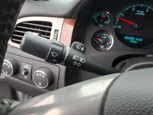 Used 2014 GMC Sierra 2500 SLT w/ SLT Convenience Package image 18