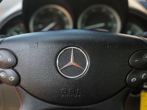 Used 2005 Mercedes-Benz SL 500 image 49
