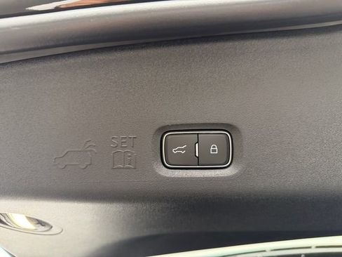 Used 2025 Lincoln Navigator Reserve w/ Jet Appearance Package image 42