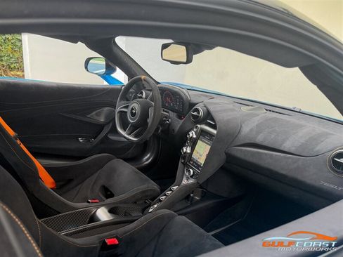 Used 2021 McLaren 765LT RWD image 30