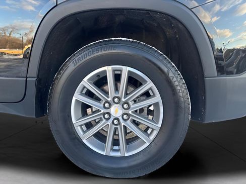 Used 2023 Chevrolet Traverse LT w/ LPO, Floor Liner Package image 8