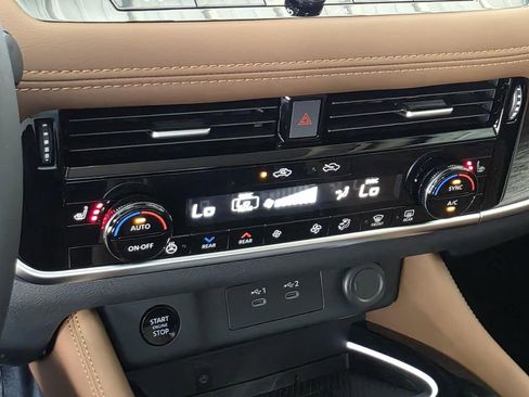 New 2026 Nissan Rogue Platinum w/ Tech Package image 32