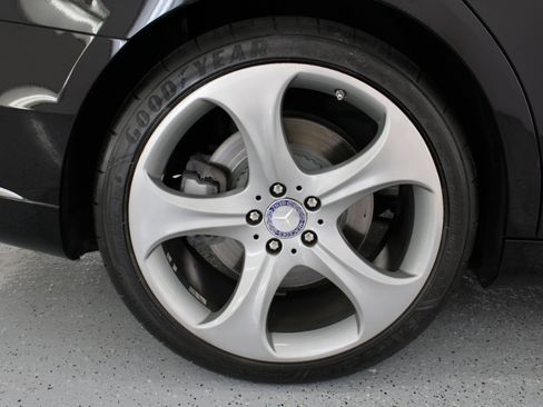 Used 2015 Mercedes-Benz S 550 Sedan image 90