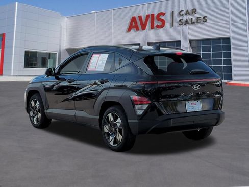 Used 2025 Hyundai Kona SEL FWD image 9