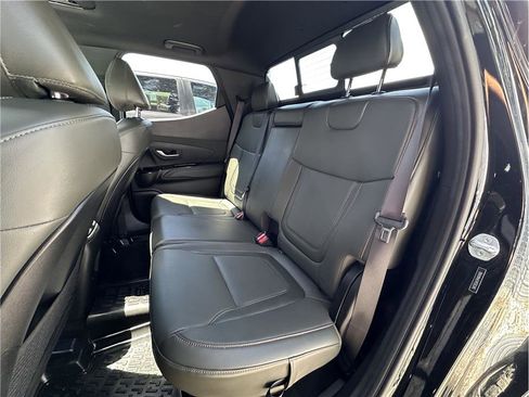 Used 2023 Hyundai Santa Cruz Limited AWD/4WD image 16