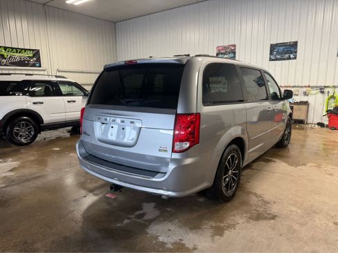 Used 2017 Dodge Grand Caravan GT image 5