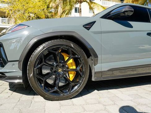 Used 2023 Lamborghini Urus Performante image 11