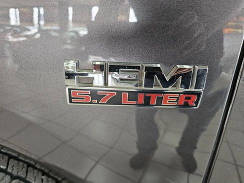 Used 2018 RAM 1500 ST w/ SXT Appearance Group image 27