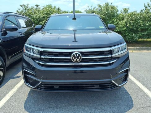Used 2022 Volkswagen Atlas Cross Sport SEL R-Line AWD/4WD image 2