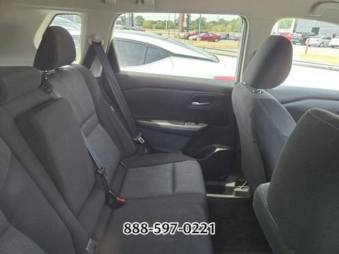Used 2024 Nissan Rogue SV FWD image 10